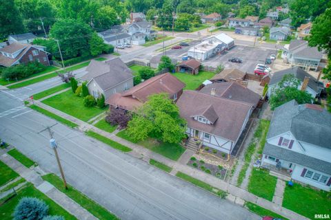 Tiny photo for 2036 SPRUCE Street, Murphysboro, IL 62966 (MLS # EB460338)