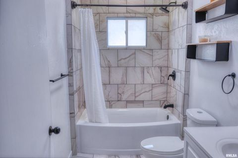 Tiny photo for 2036 SPRUCE Street, Murphysboro, IL 62966 (MLS # EB460338)