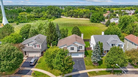 Tiny photo for 1041 Noelle Bend, Lake In The Hills, IL 60156 (MLS # 12718614)