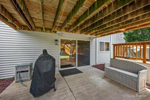 Tiny photo for 1041 Noelle Bend, Lake In The Hills, IL 60156 (MLS # 12718614)