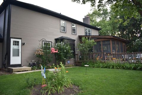 Tiny photo for 175 Hilltop Avenue, Barrington, IL 60010 (MLS # 12627427)