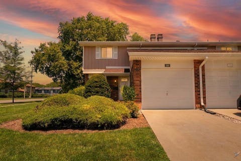 Tiny photo for 1105 Rhodes Court, Wheaton, IL 60189 (MLS # 12707756)