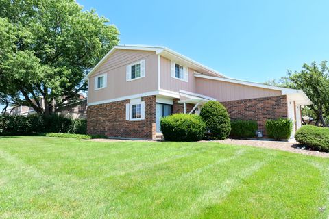 Tiny photo for 1105 Rhodes Court, Wheaton, IL 60189 (MLS # 12707756)
