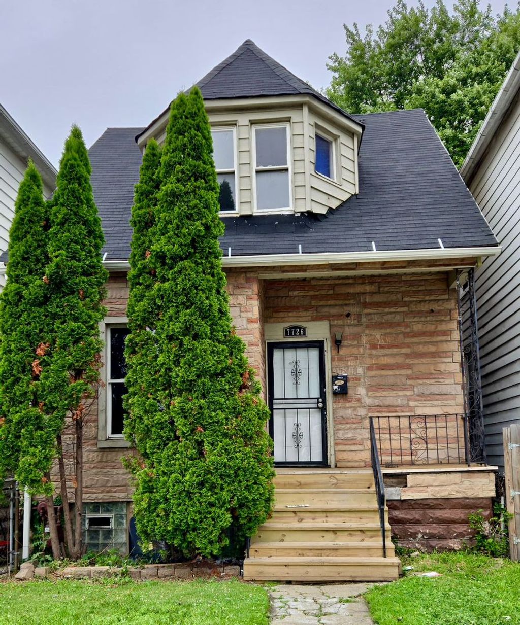 Photo for 7726 S Maryland Avenue, Chicago, IL 60619 (MLS # 12422716)