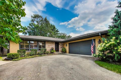275 Stonegate Road Clarendon Hills IL 60514