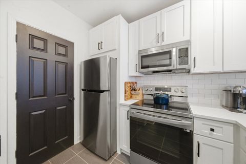 Tiny photo for 680 S Federal Street #807, Chicago, IL 60605 (MLS # 12614669)