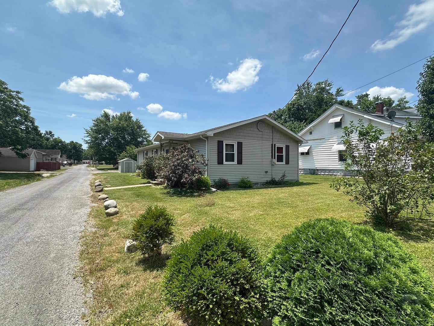 401 W Perrine Street