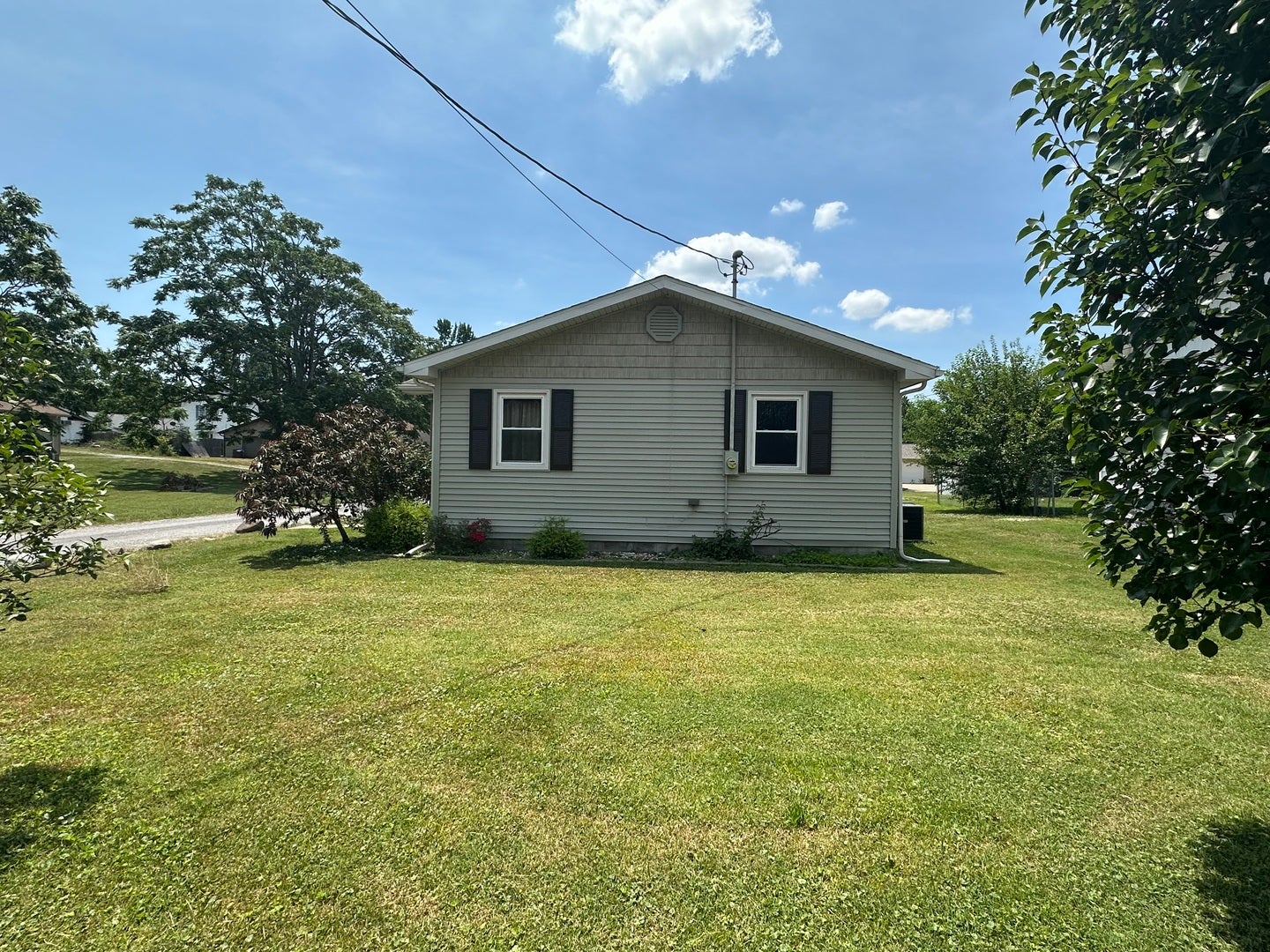 401 W Perrine Street