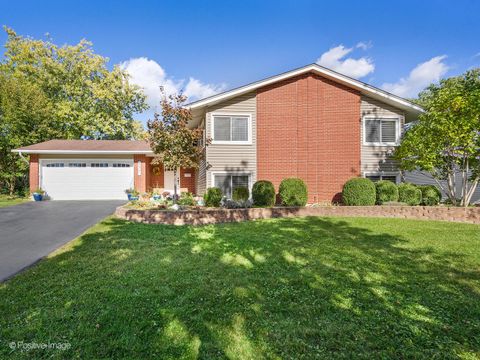 Tiny photo for 6921 Martin Drive, Woodridge, IL 60517 (MLS # 12592502)