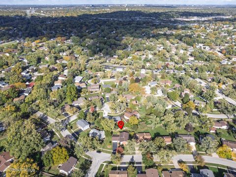 Tiny photo for 6921 Martin Drive, Woodridge, IL 60517 (MLS # 12592502)