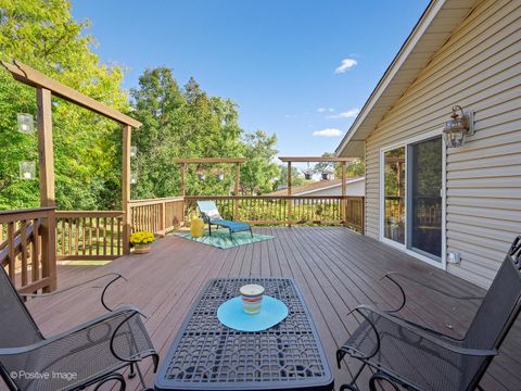 Tiny photo for 6921 Martin Drive, Woodridge, IL 60517 (MLS # 12592502)