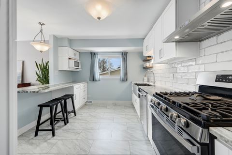 Tiny photo for 6921 Martin Drive, Woodridge, IL 60517 (MLS # 12592502)