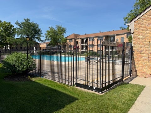 Tiny photo for 1756 Fayette Walk #C, Hoffman Estates, IL 60169 (MLS # 12728414)