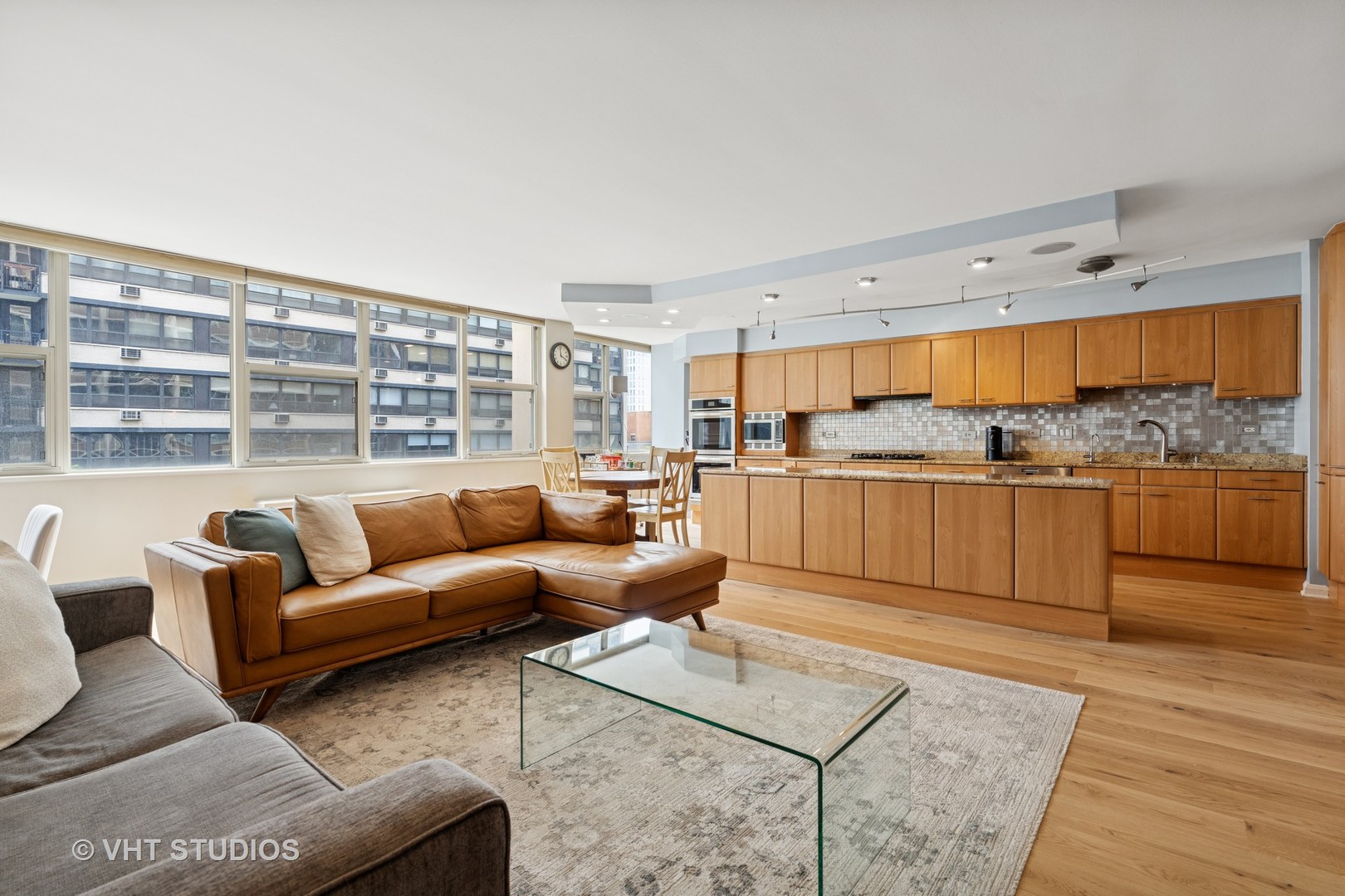 40 E Cedar Street 8CD