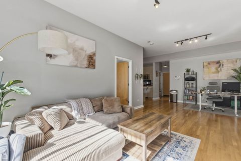 Tiny photo for 1910 S Michigan Avenue #302, Chicago, IL 60616 (MLS # 12576260)