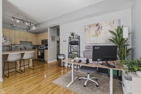 Tiny photo for 1910 S Michigan Avenue #302, Chicago, IL 60616 (MLS # 12576260)
