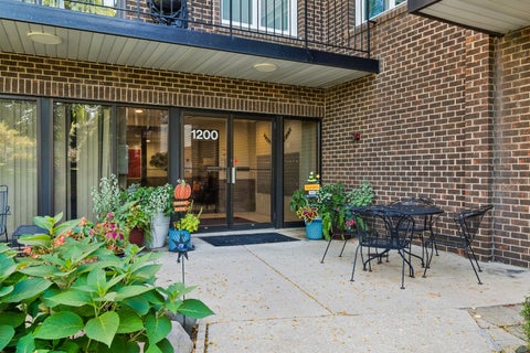 Tiny photo for 1200 W Northwest Highway #211, Mount Prospect, IL 60056 (MLS # 12758920)