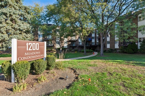 Photo of 1200 W Northwest Highway #211, Mount Prospect, IL 60056 (MLS # 12758920)
