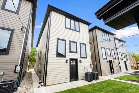 Tiny photo for 5330 S Mason Avenue, Chicago, IL 60638 (MLS # 12681249)