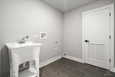 Tiny photo for 5330 S Mason Avenue, Chicago, IL 60638 (MLS # 12681249)