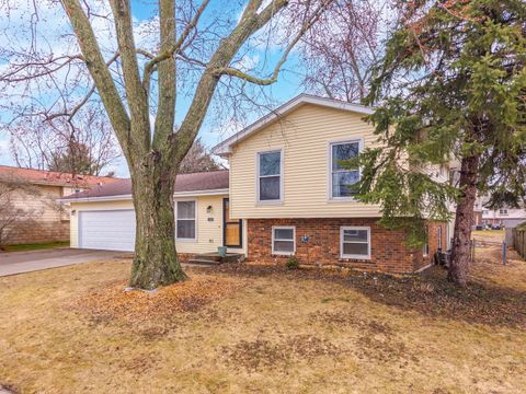 Photo of 1409 Hanson Drive, Normal, IL 61761 (MLS # 12580161)