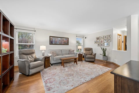 Tiny photo for 606 Arlington Lane, South Elgin, IL 60177 (MLS # 12661690)