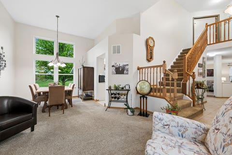 Tiny photo for 606 Arlington Lane, South Elgin, IL 60177 (MLS # 12661690)