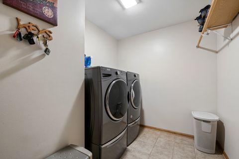 Tiny photo for 606 Arlington Lane, South Elgin, IL 60177 (MLS # 12661690)