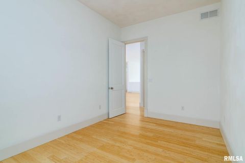 Tiny photo for 12 Clear Lake Drive, Centralia, IL 62801 (MLS # EB460184)