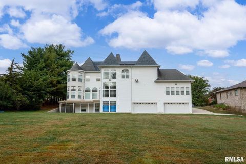 Tiny photo for 12 Clear Lake Drive, Centralia, IL 62081 (MLS # EB460184)