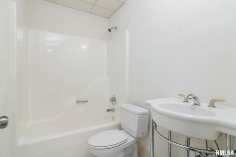 Tiny photo for 12 Clear Lake Drive, Centralia, IL 62801 (MLS # EB460184)