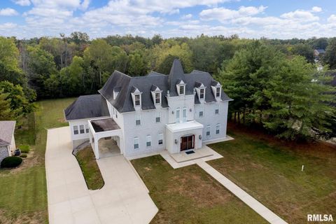 Tiny photo for 12 Clear Lake Drive, Centralia, IL 62801 (MLS # EB460184)