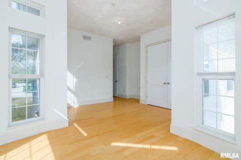 Tiny photo for 12 Clear Lake Drive, Centralia, IL 62081 (MLS # EB460184)