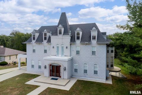 Tiny photo for 12 Clear Lake Drive, Centralia, IL 62801 (MLS # EB460184)