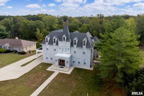 Tiny photo for 12 Clear Lake Drive, Centralia, IL 62081 (MLS # EB460184)