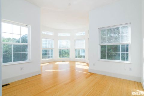 Tiny photo for 12 Clear Lake Drive, Centralia, IL 62801 (MLS # EB460184)