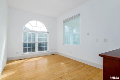 Tiny photo for 12 Clear Lake Drive, Centralia, IL 62081 (MLS # EB460184)