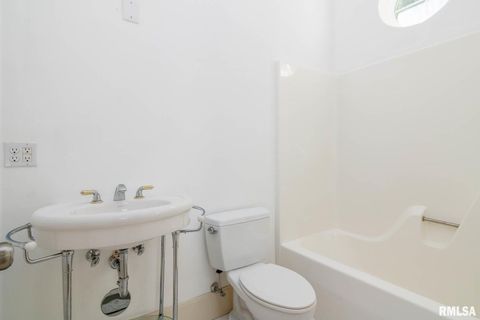 Tiny photo for 12 Clear Lake Drive, Centralia, IL 62081 (MLS # EB460184)
