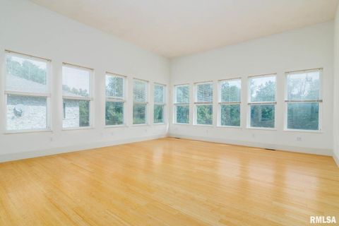 Tiny photo for 12 Clear Lake Drive, Centralia, IL 62801 (MLS # EB460184)