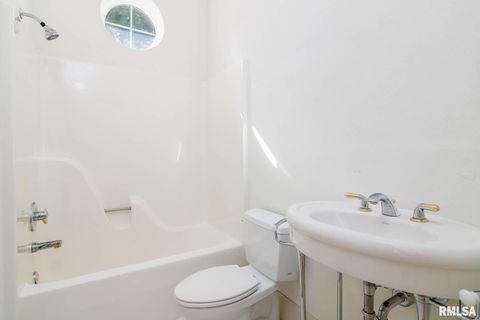 Tiny photo for 12 Clear Lake Drive, Centralia, IL 62081 (MLS # EB460184)