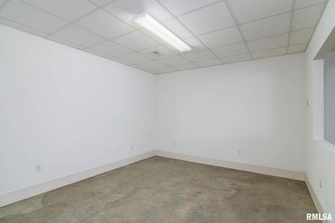 Tiny photo for 12 Clear Lake Drive, Centralia, IL 62801 (MLS # EB460184)