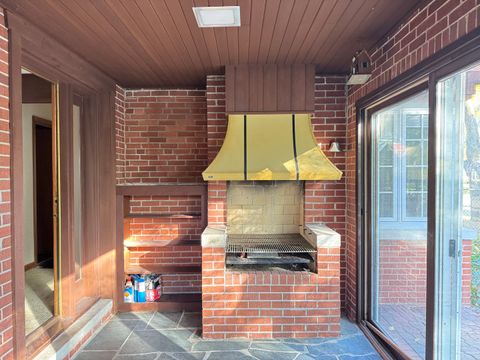 Tiny photo for 620 S Norbury Avenue, Lombard, IL 60148 (MLS # 12511694)