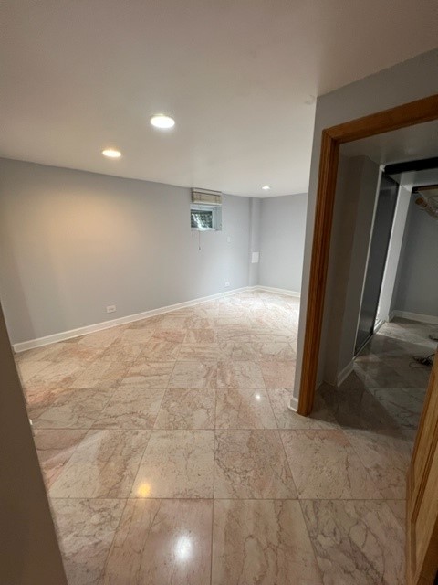 Glenview, Illinois 60026, United States, 3 Bedrooms Bedrooms, ,3 BathroomsBathrooms,Residential,Active,240403