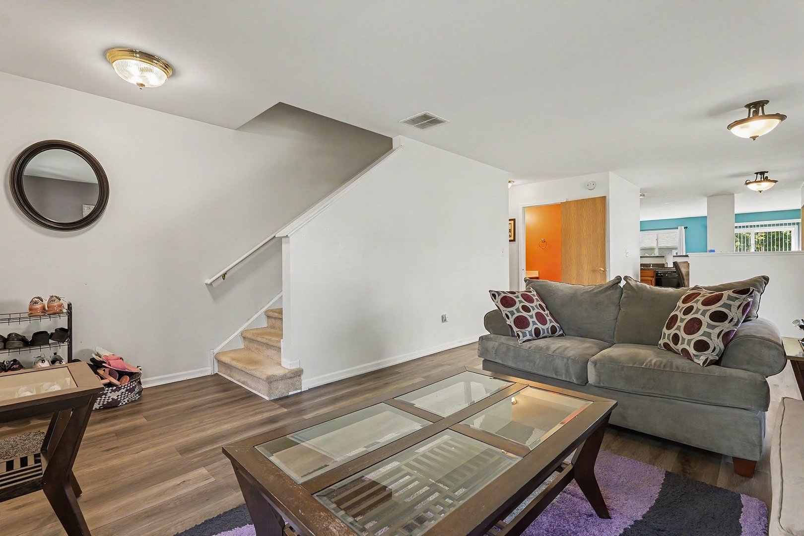 2913 Meadowview Lane