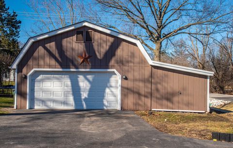 Tiny photo for 5536 Howard Avenue, La Grange Highlands, IL 60525 (MLS # 12597002)