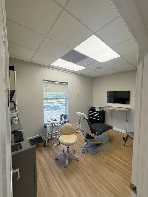 Tiny photo for 475 W 55th Street, Countryside, IL 60525 (MLS # 12500065)