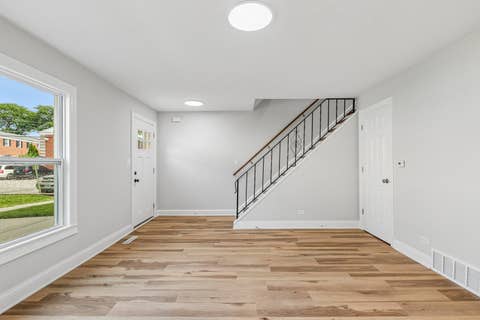 Tiny photo for 852 Colonial Drive #E, Wheeling, IL 60090 (MLS # 12736542)
