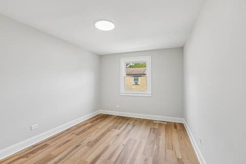 Tiny photo for 852 Colonial Drive #E, Wheeling, IL 60090 (MLS # 12736542)