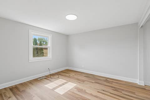 Tiny photo for 852 Colonial Drive #E, Wheeling, IL 60090 (MLS # 12736542)