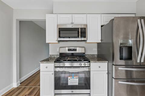 Tiny photo for 852 Colonial Drive #E, Wheeling, IL 60090 (MLS # 12736542)